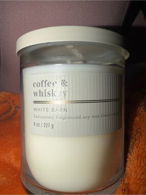 White Barn Coffee & Whiskey Scented Soy Candle - Cream & White